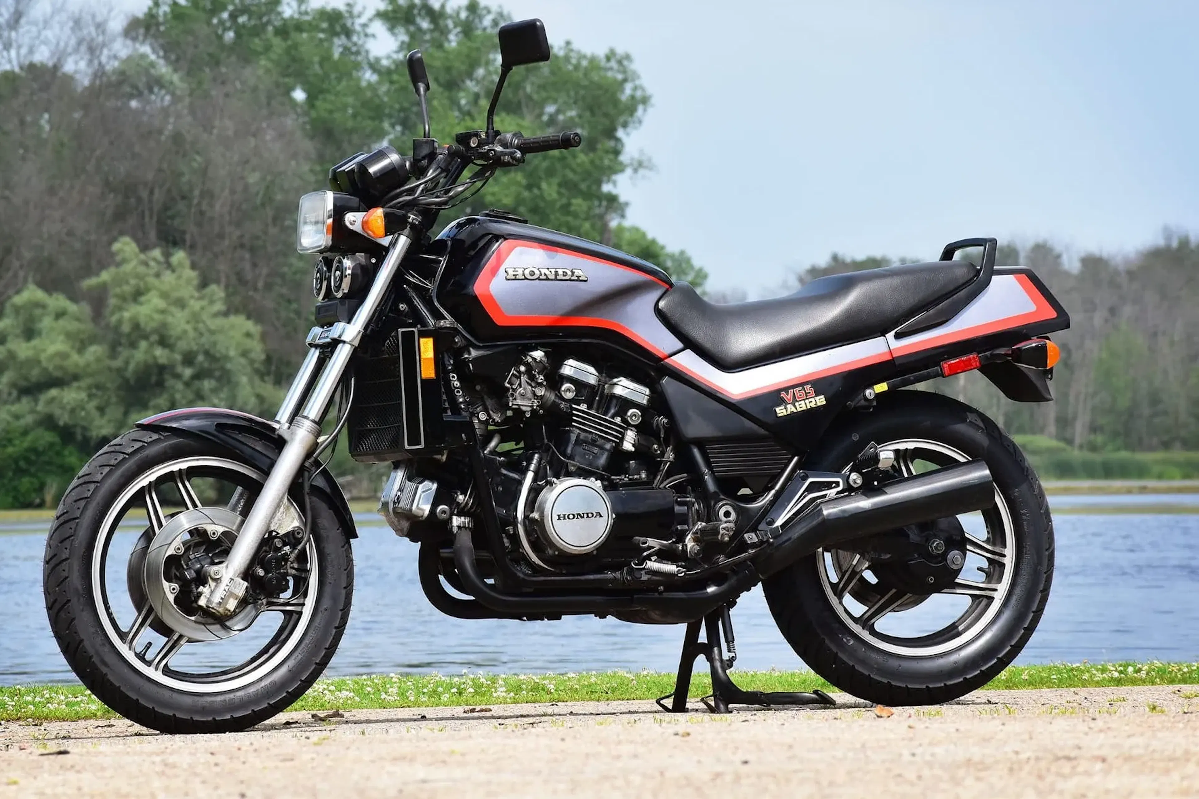 1982 Honda VF750S V45 Sabre Base | Hagerty Valuation Tools®